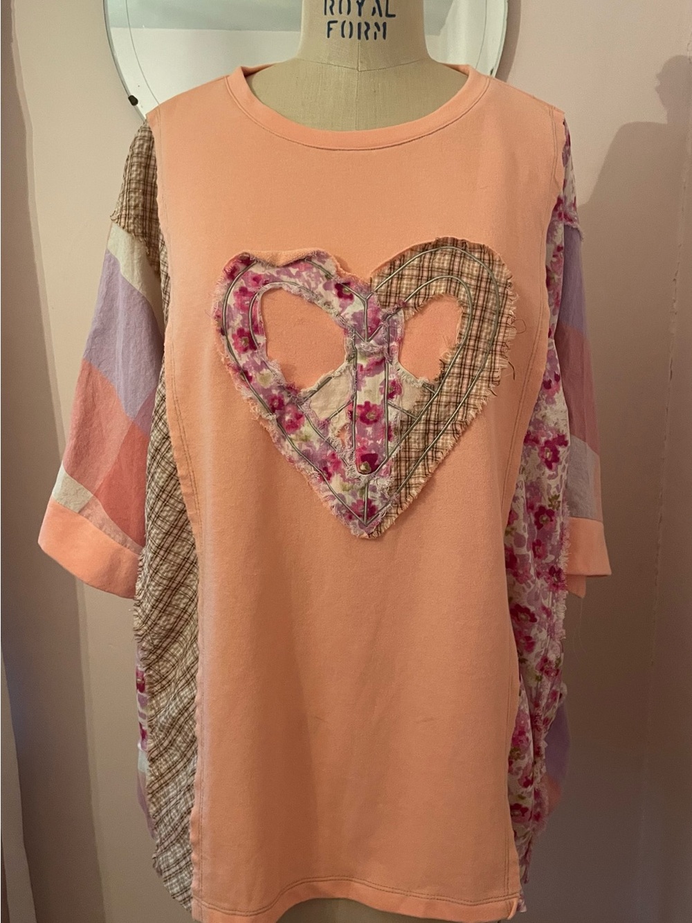 easel Peace Heart Patchwork Top - Picture 2 of 8